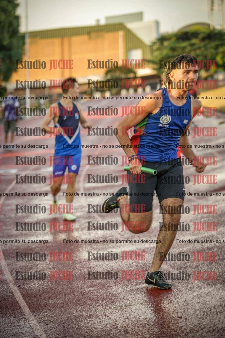 Fotos de las Postas 4x400 m de varones