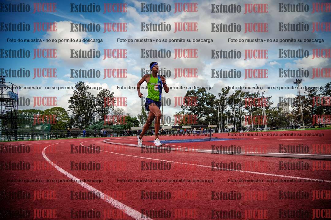 Fotos de los 3000 m llanos de varones