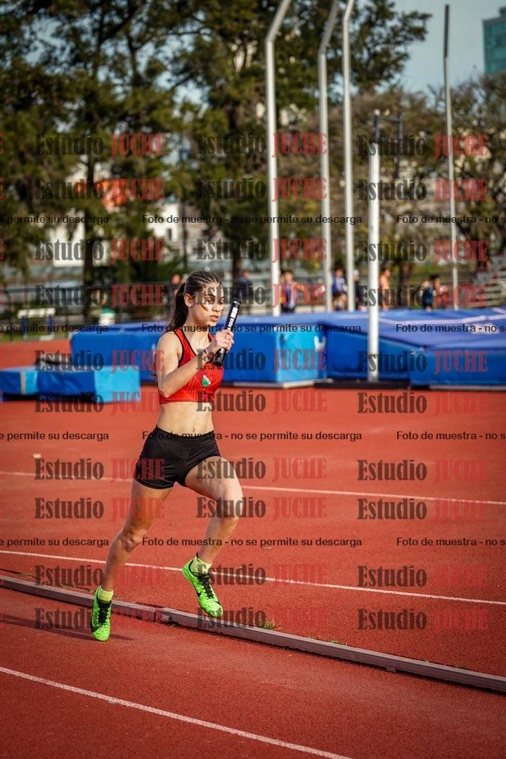 Fotos de las Postas 8x300 m mixta