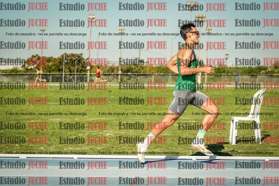Fotos de los 3000 m llanos de varones