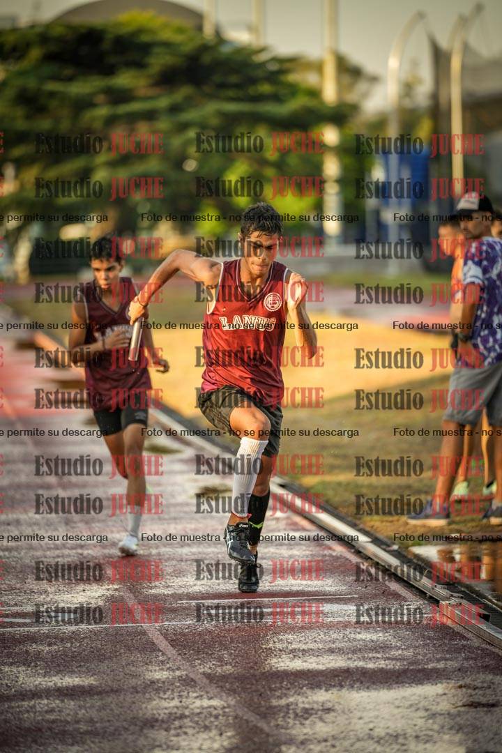 Fotos de las Postas 4x400 m de varones