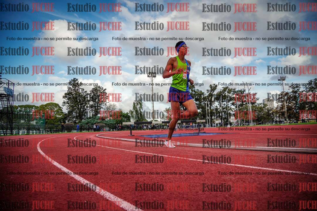 Fotos de los 3000 m llanos de varones