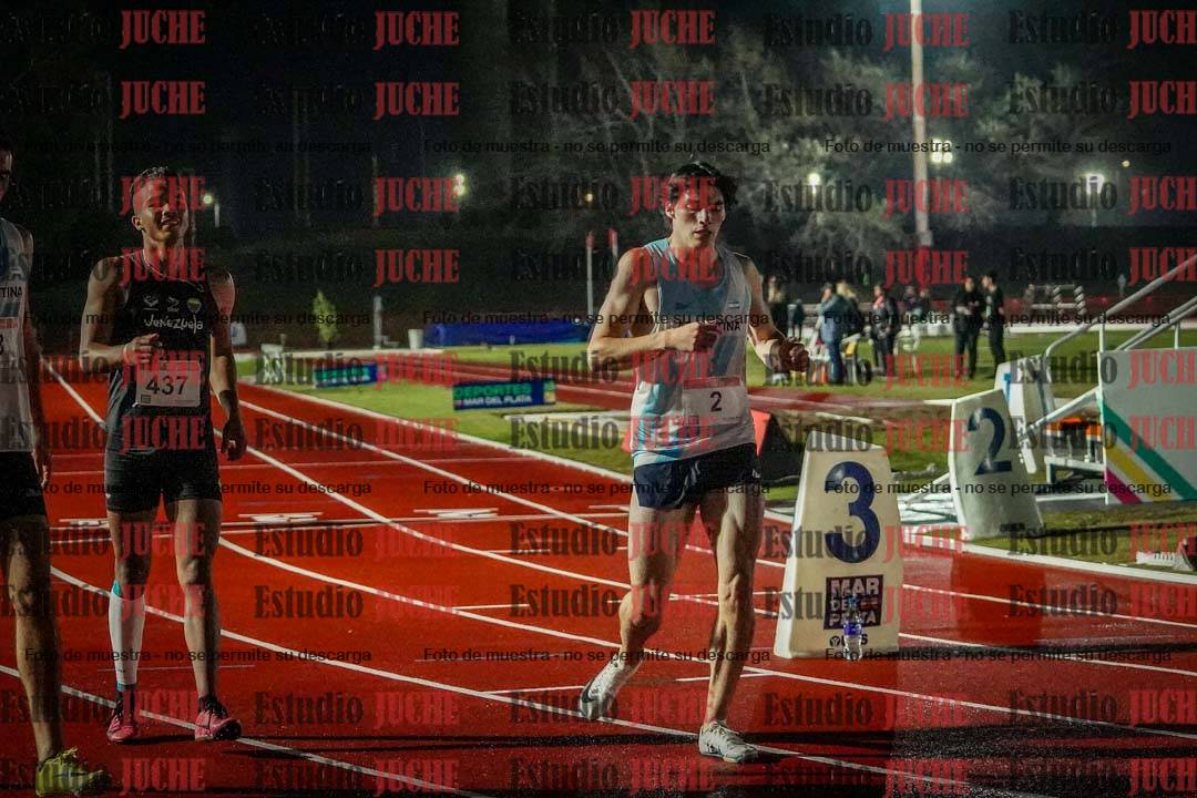 Fotos de los 400 m llanos de varones - deca 5 - serie 1