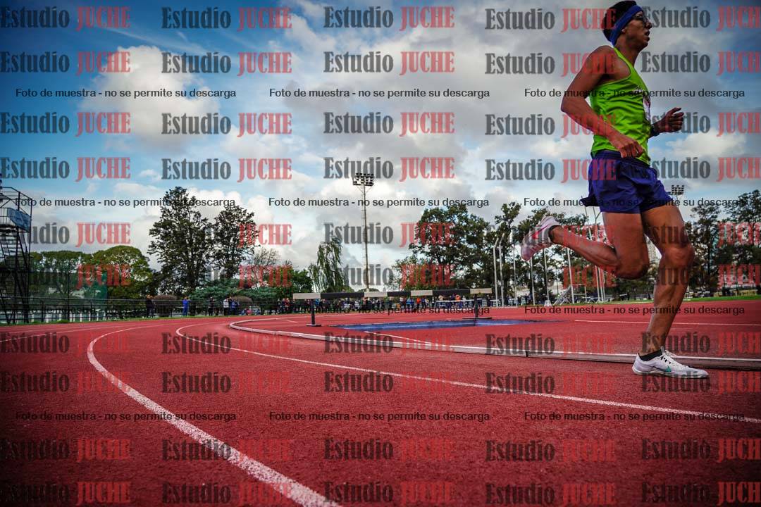 Fotos de los 3000 m llanos de varones