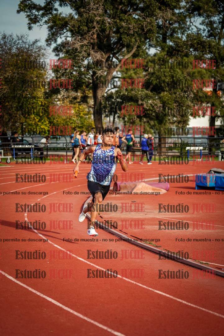 Fotos de las Postas 8x300 m mixta