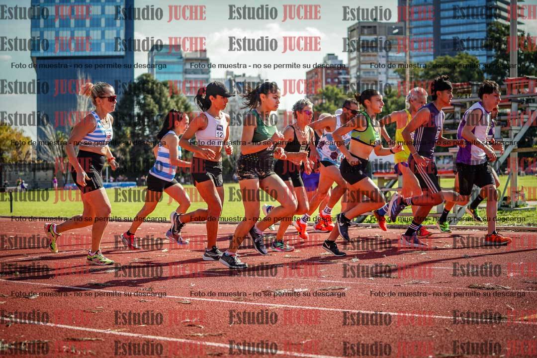 Fotos de los 5000 m llanos de mujeres y varones