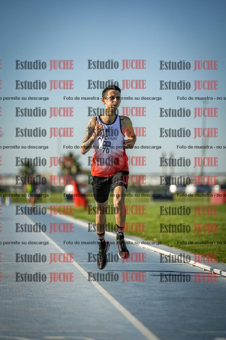 Fotos de los 3000 m llanos de varones