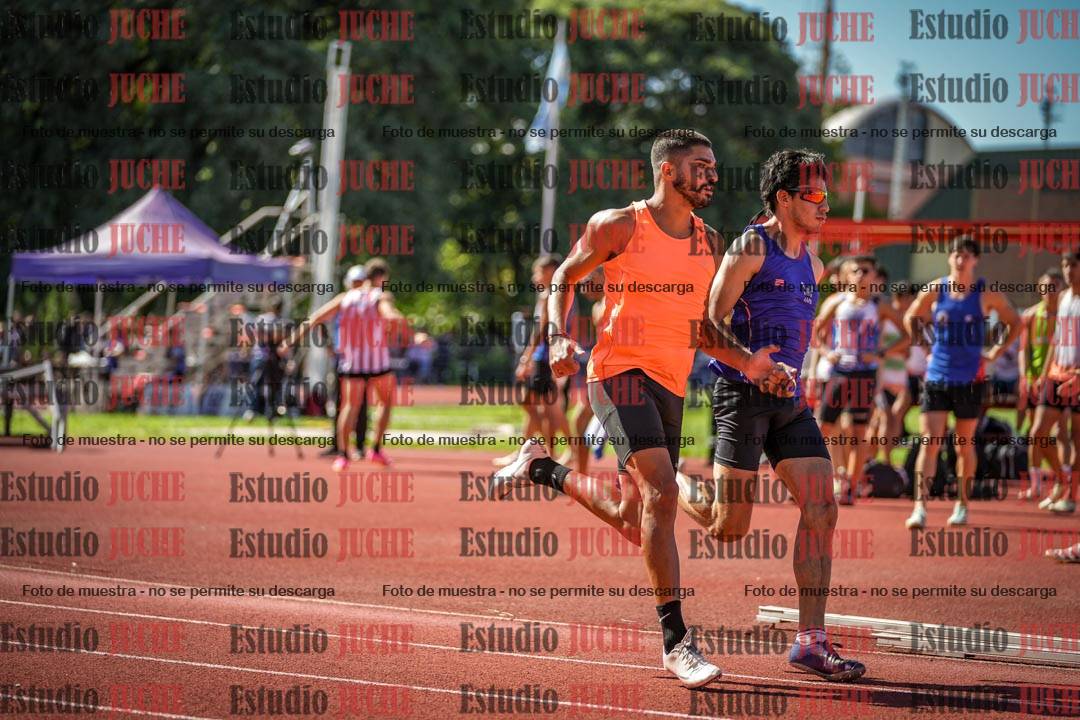 Fotos de los 400 m llanos de varones