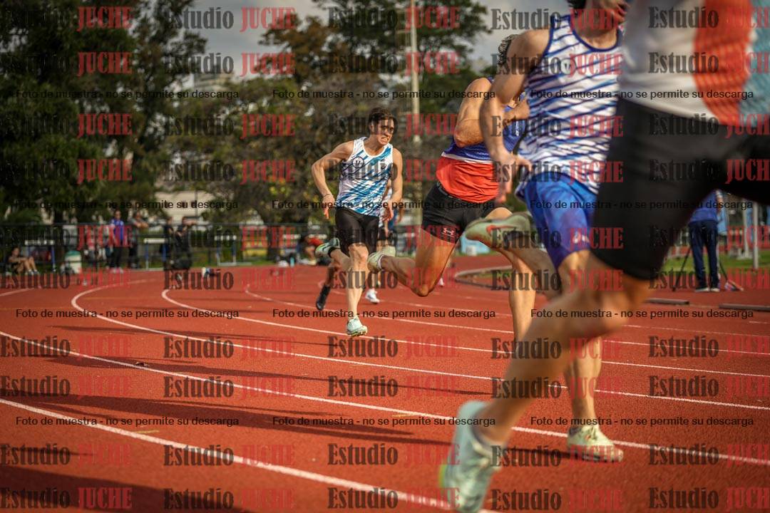 Fotos de los 200 m llanos de varones - FINAL