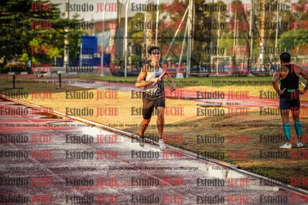 Fotos de las Postas 4x400 m de varones