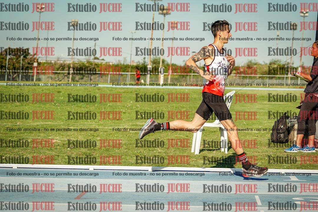 Fotos de los 3000 m llanos de varones