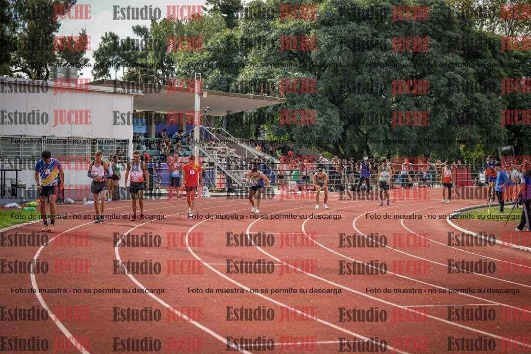 Fotos de los 800 m llanos de varones