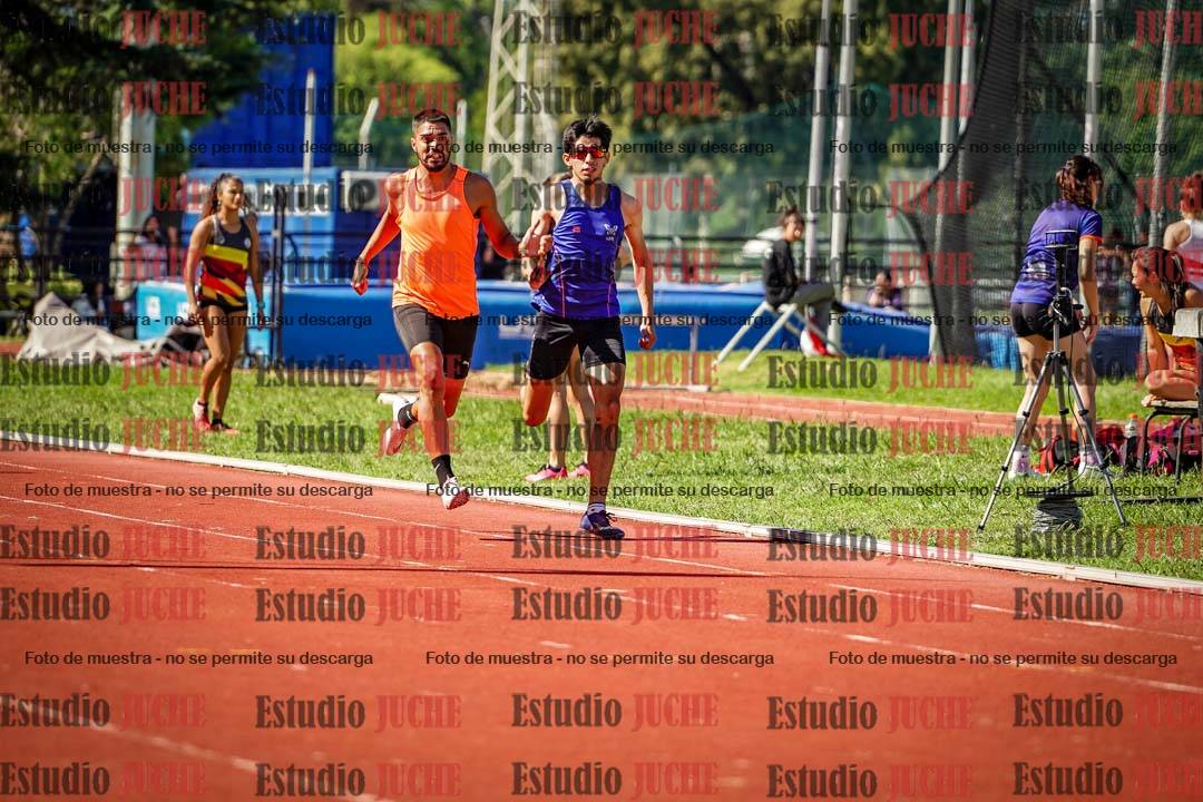 Fotos de los 400 m llanos de varones