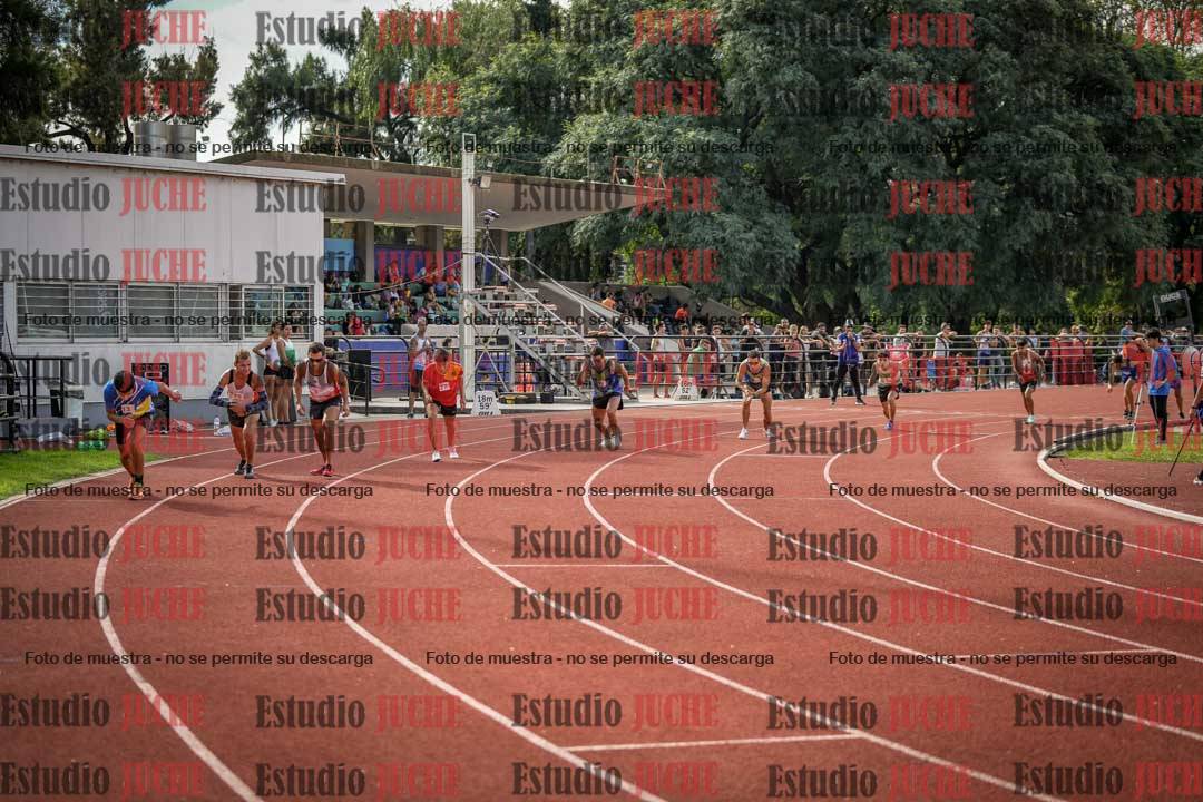 Fotos de los 800 m llanos de varones