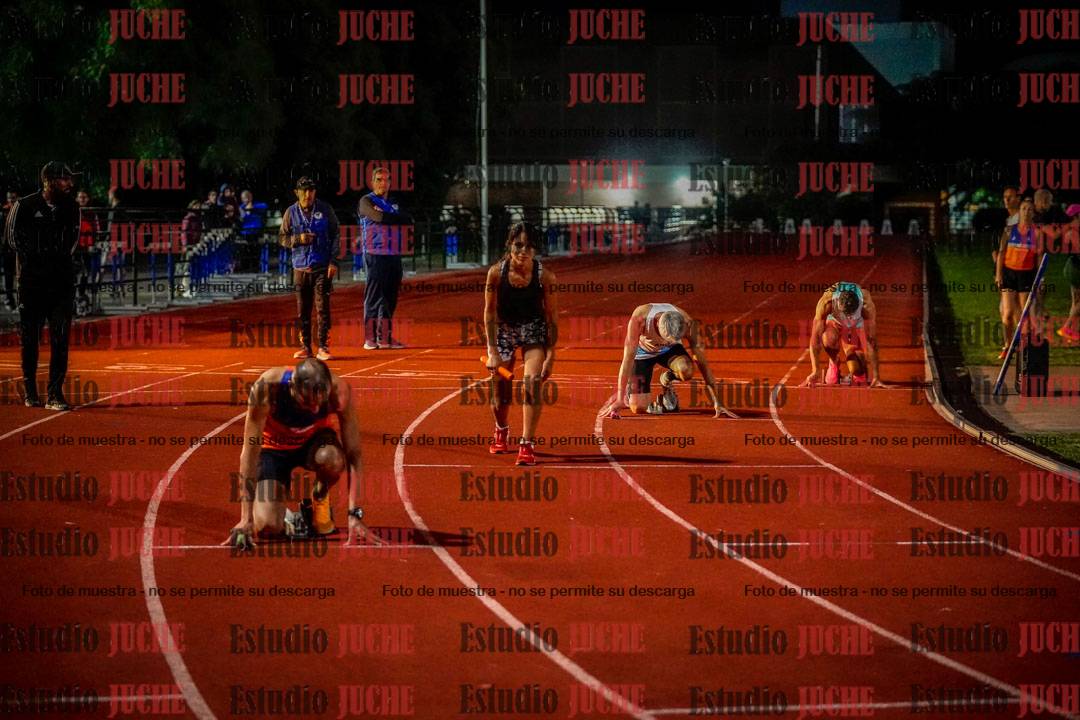 Fotos de las postas 4x400 m mixtas