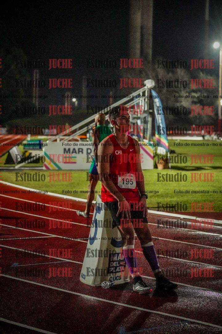 Fotos de los 400 m llanos de varones - deca 5 - serie 2