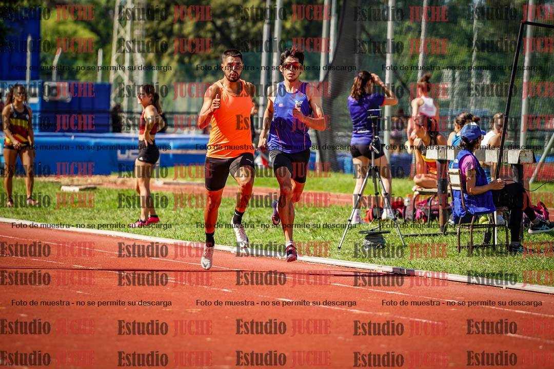 Fotos de los 400 m llanos de varones