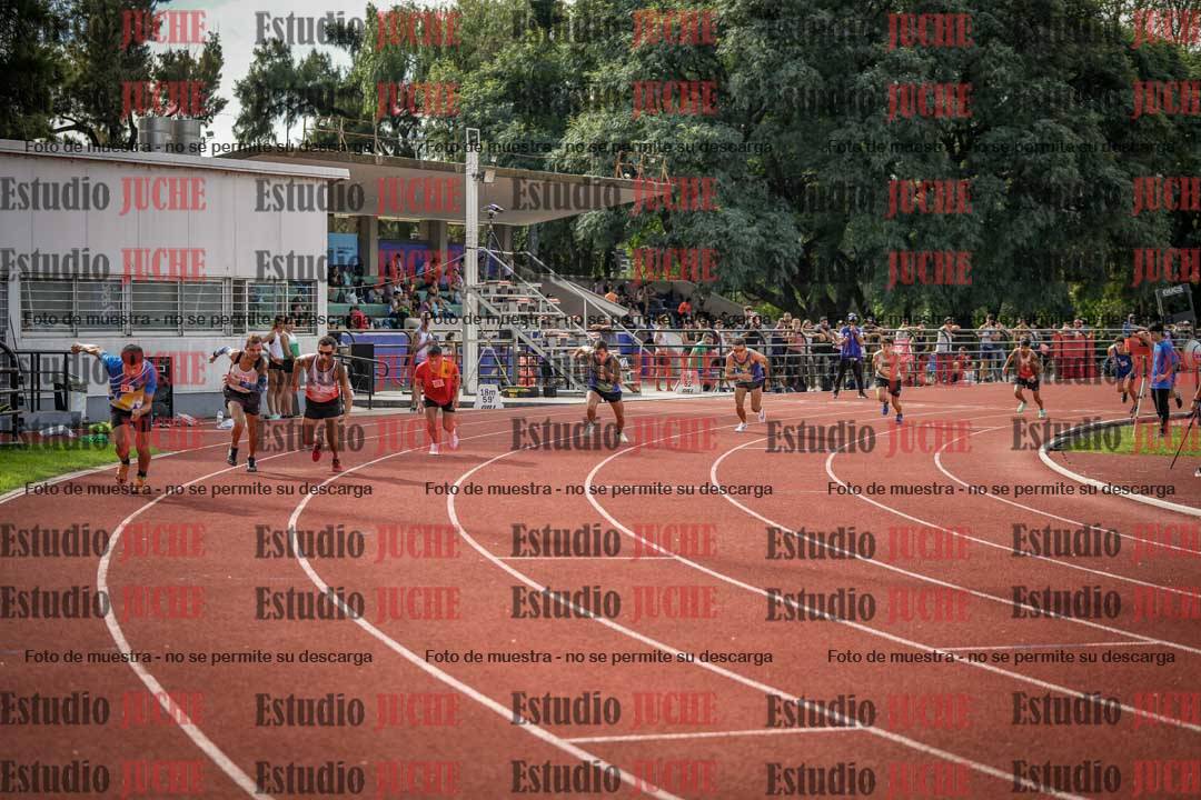 Fotos de los 800 m llanos de varones