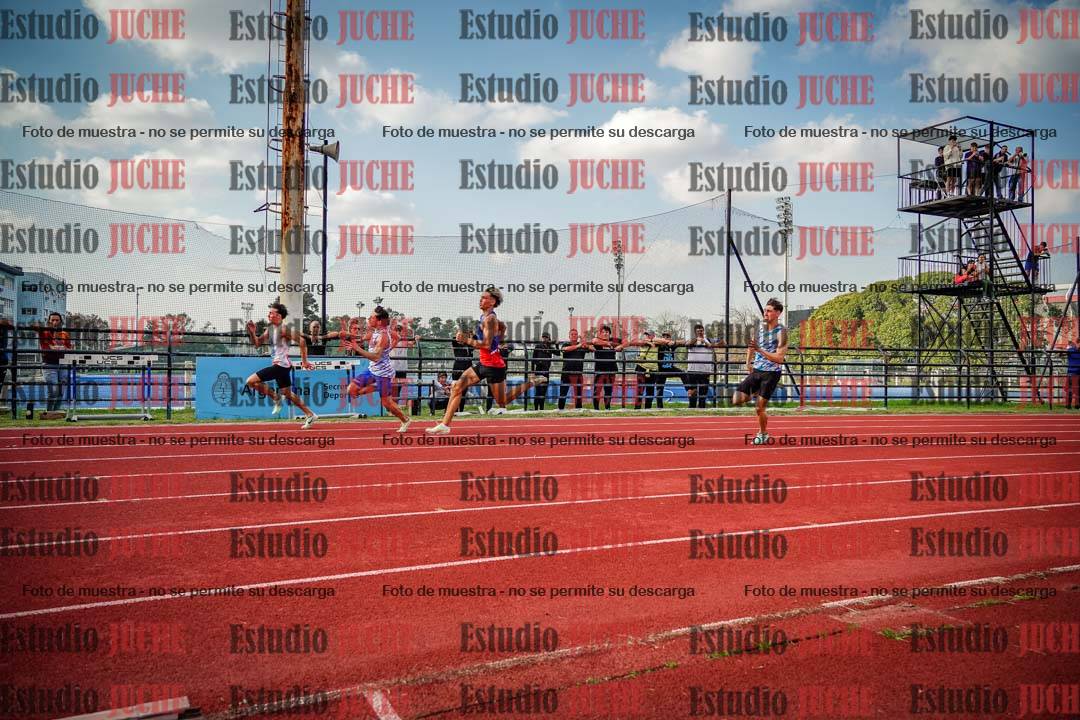 Fotos de los 200 m llanos de varones - FINAL