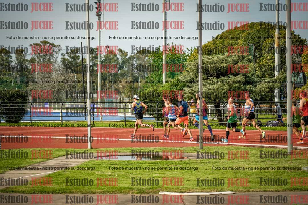 Fotos de los 3000 m llanos de varones
