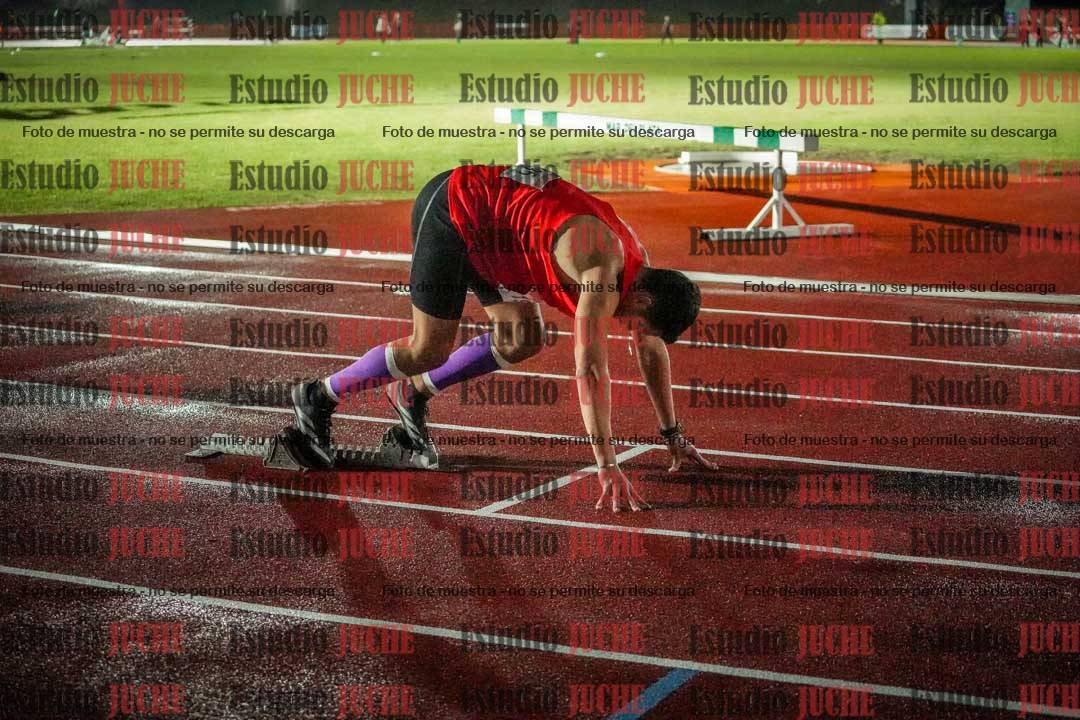 Fotos de los 400 m llanos de varones - deca 5 - serie 2