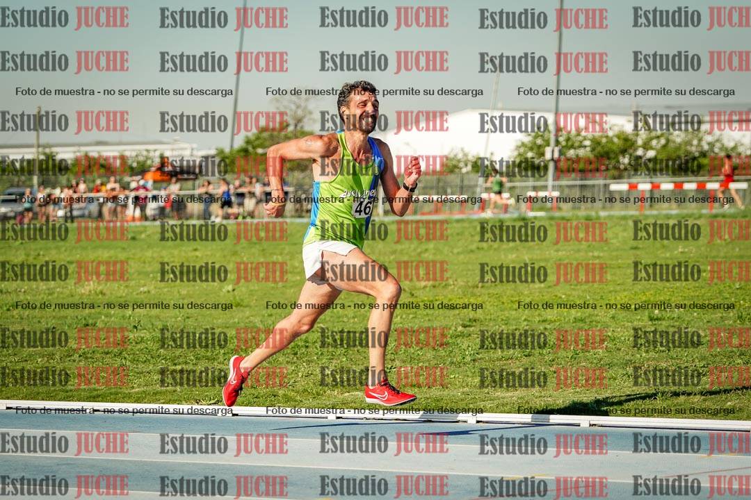 Fotos de los 3000 m llanos de varones