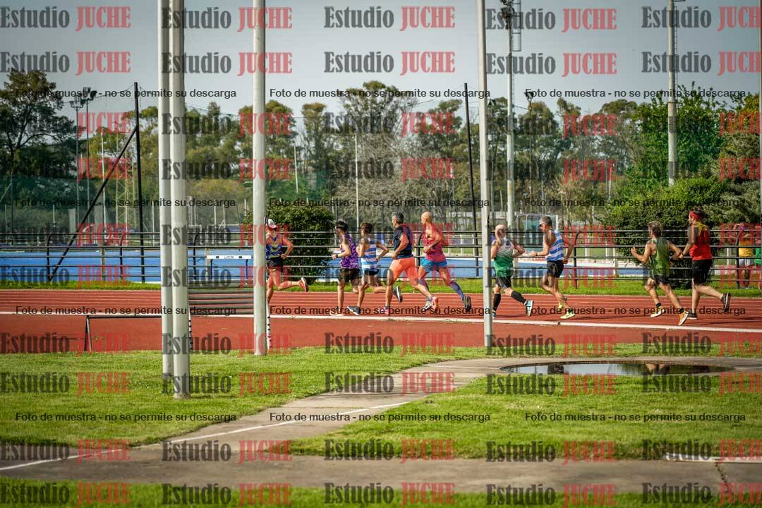 Fotos de los 3000 m llanos de varones