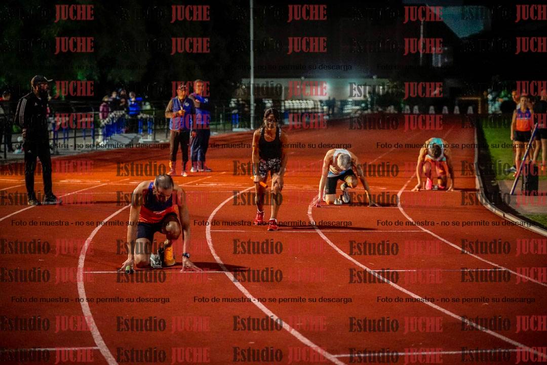 Fotos de las postas 4x400 m mixtas
