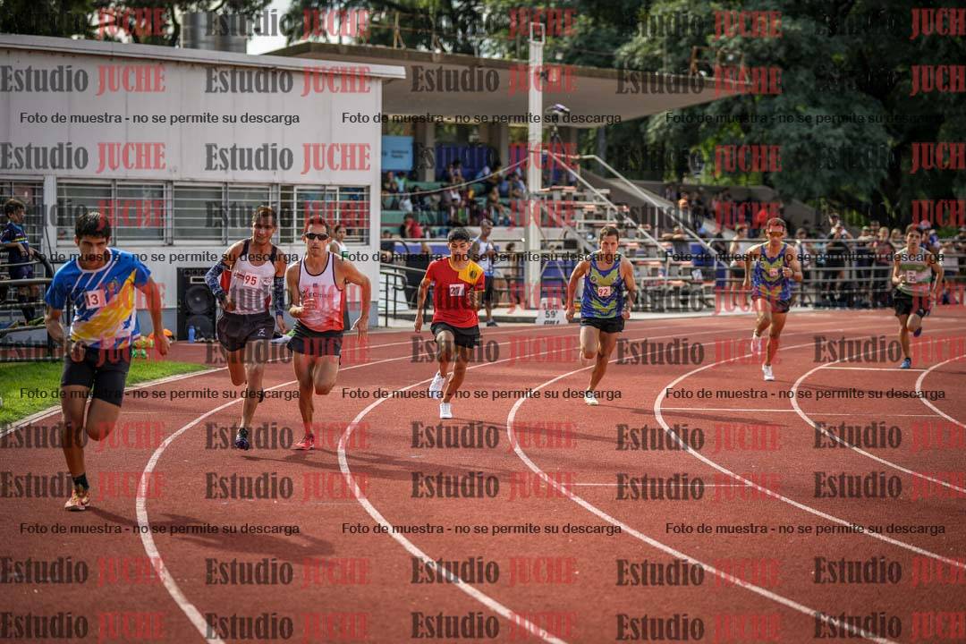 Fotos de los 800 m llanos de varones