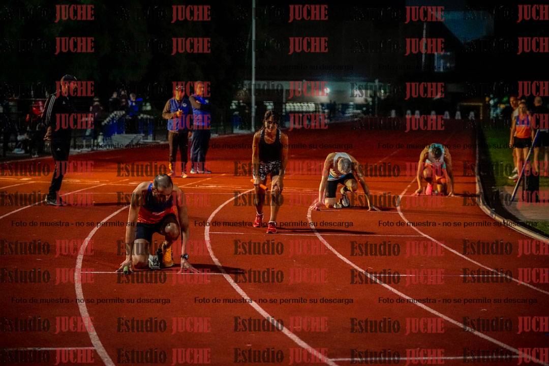Fotos de las postas 4x400 m mixtas