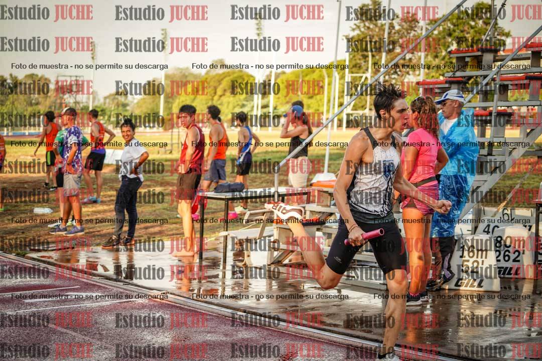 Fotos de las Postas 4x400 m de varones