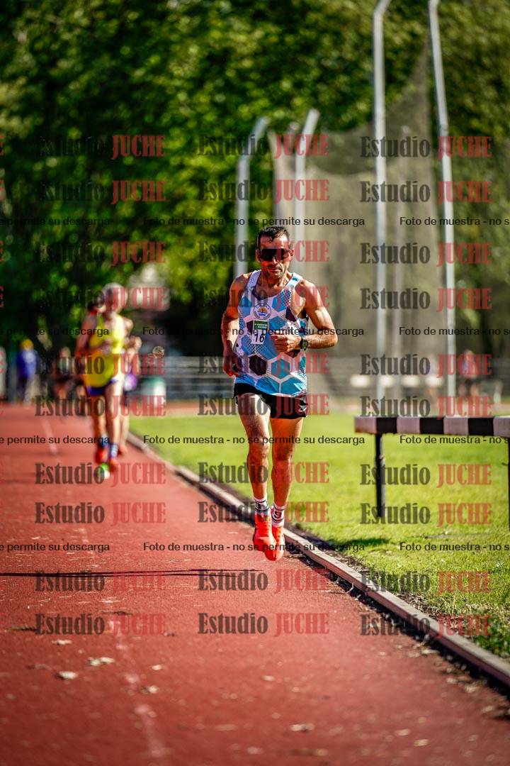 Fotos de los 5000 m llanos de mujeres y varones