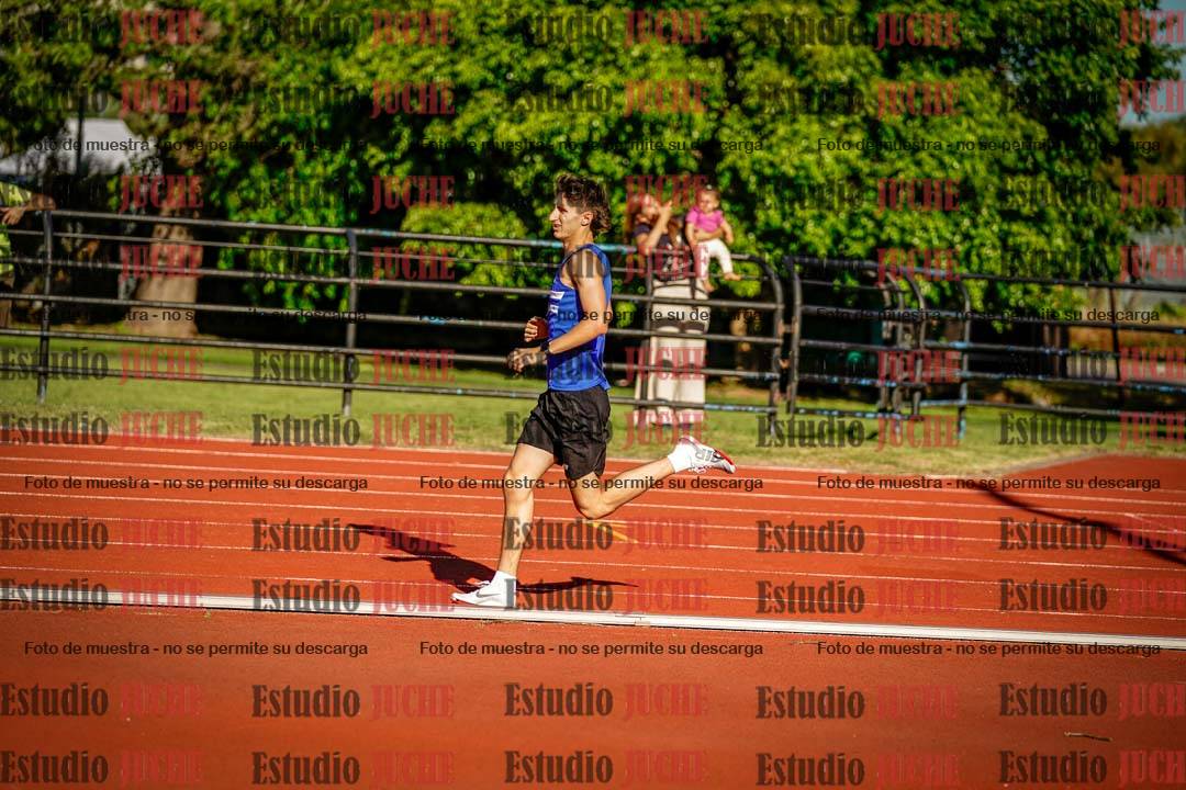 Fotos de los 3000 m llanos de varones