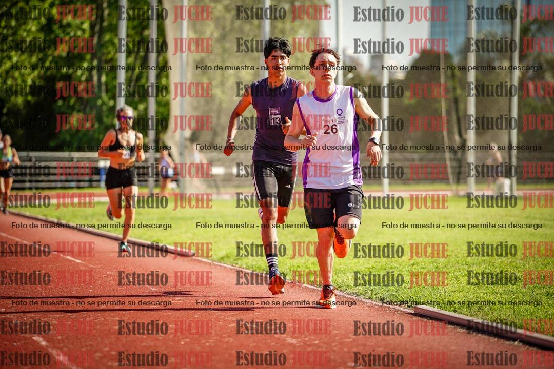 Fotos de los 5000 m llanos de mujeres y varones