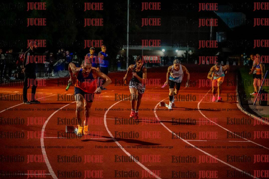 Fotos de las postas 4x400 m mixtas