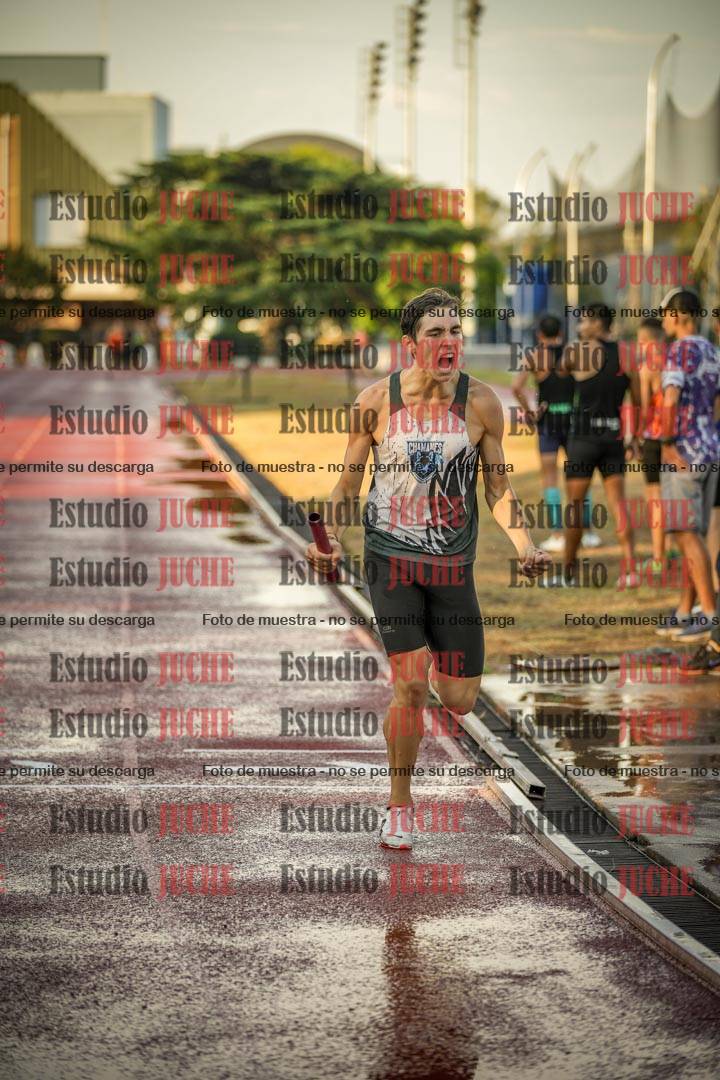 Fotos de las Postas 4x400 m de varones