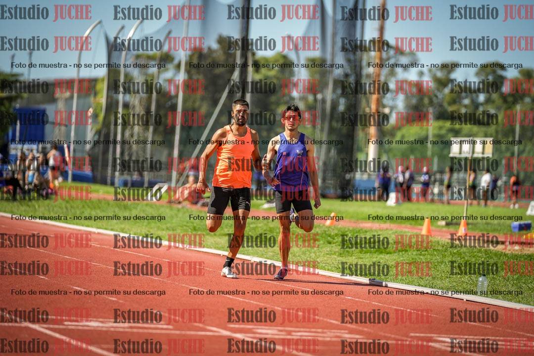 Fotos de los 400 m llanos de varones