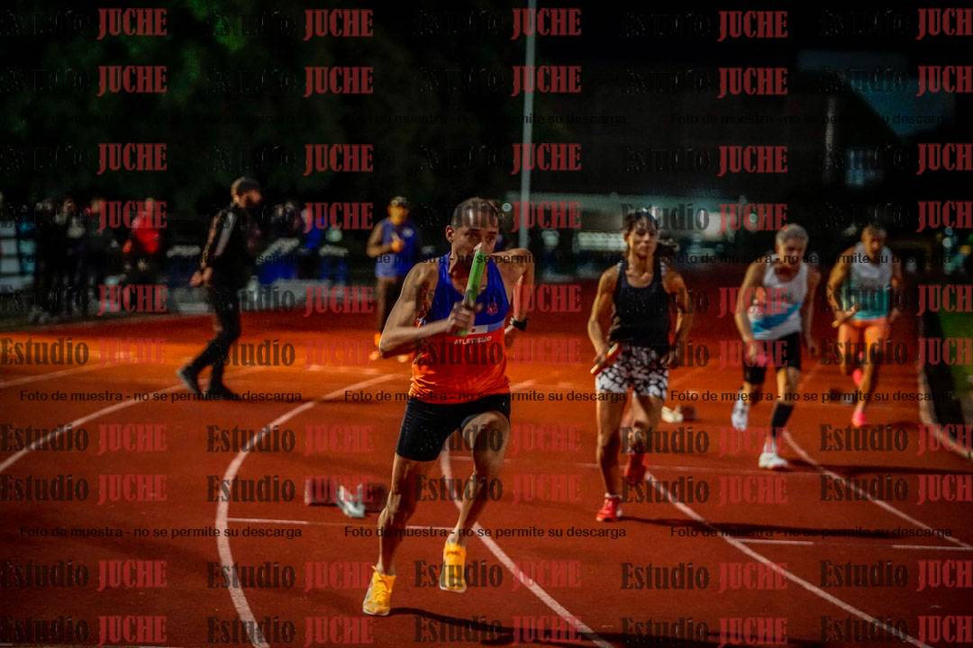 Fotos de las postas 4x400 m mixtas