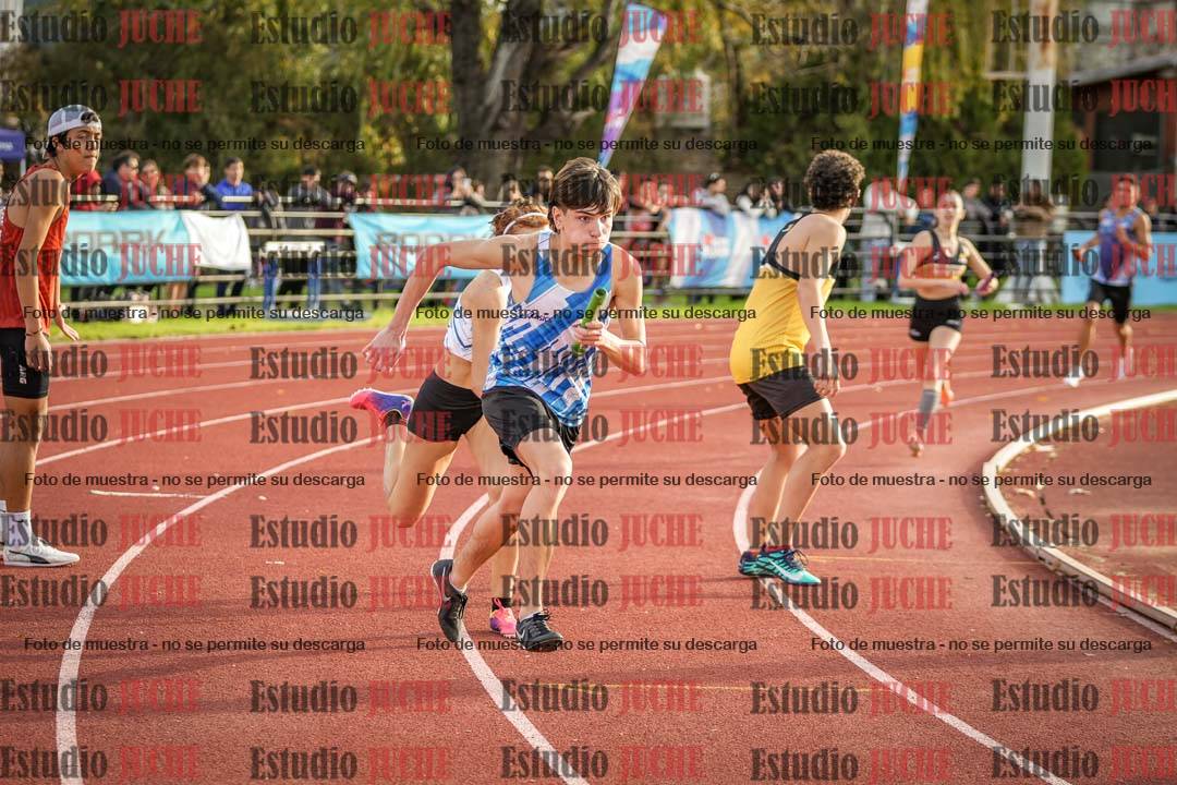 Fotos de las Postas 8x300 m mixta