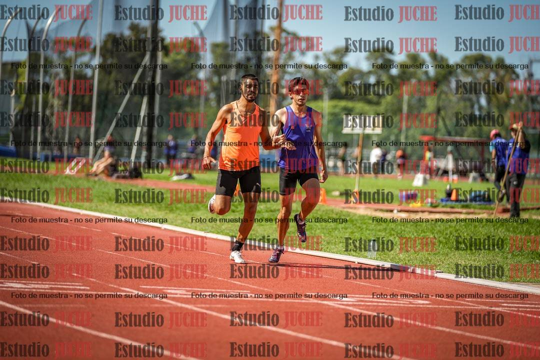 Fotos de los 400 m llanos de varones