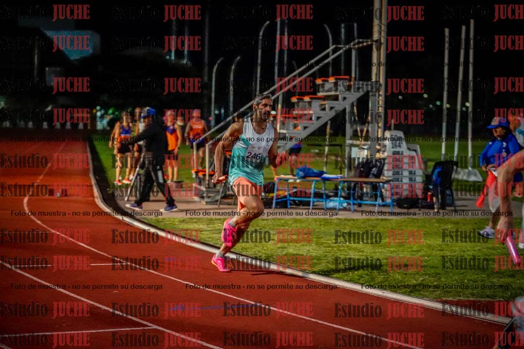 Fotos de las postas 4x400 m mixtas