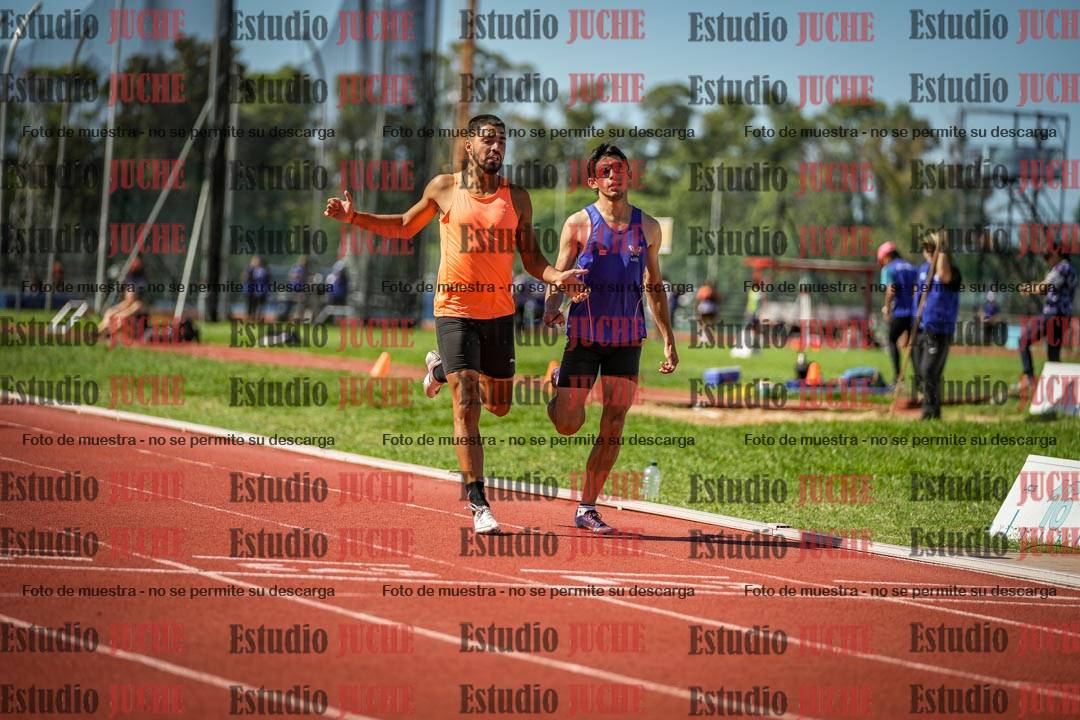 Fotos de los 400 m llanos de varones