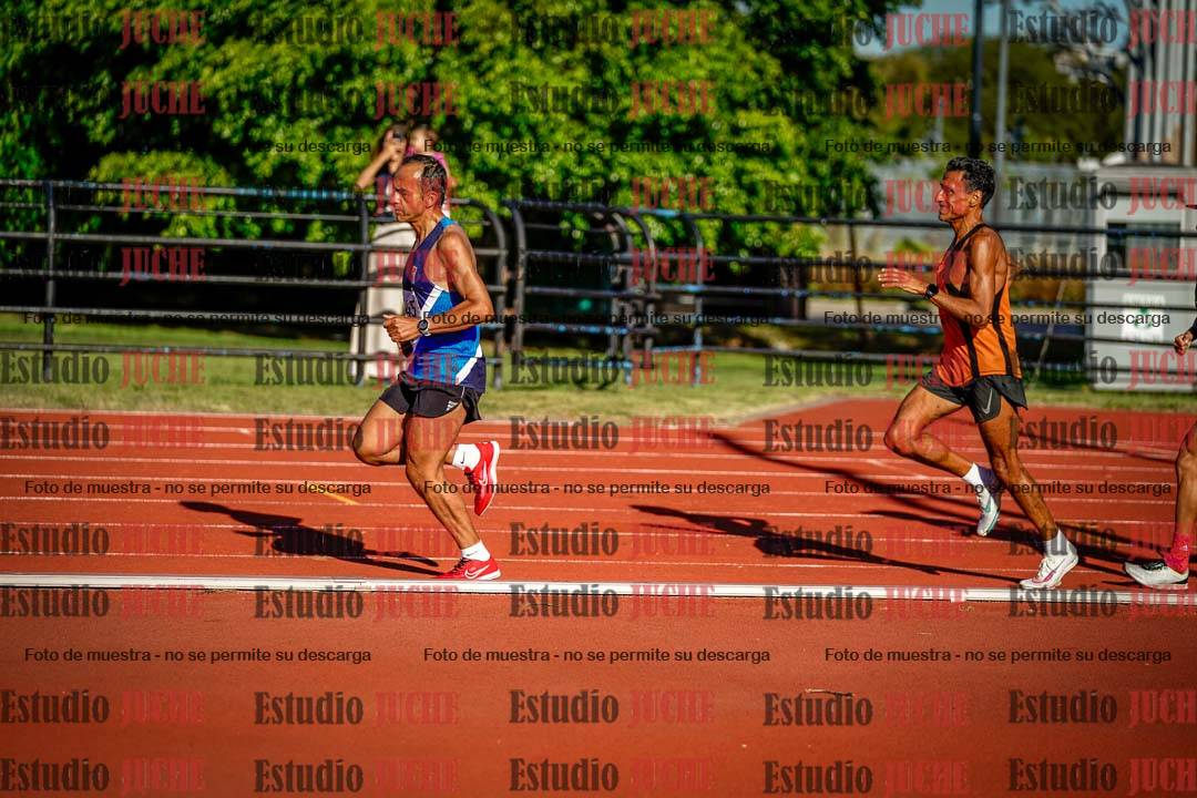 Fotos de los 3000 m llanos de varones