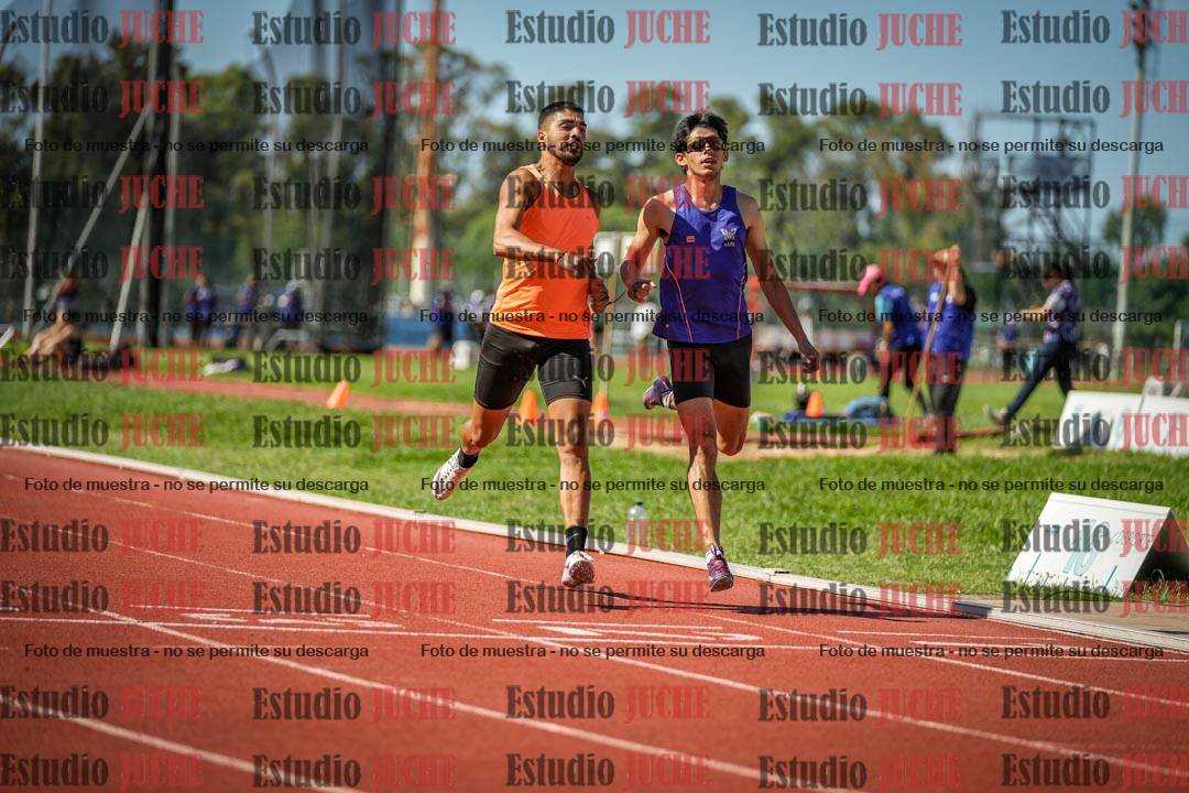 Fotos de los 400 m llanos de varones