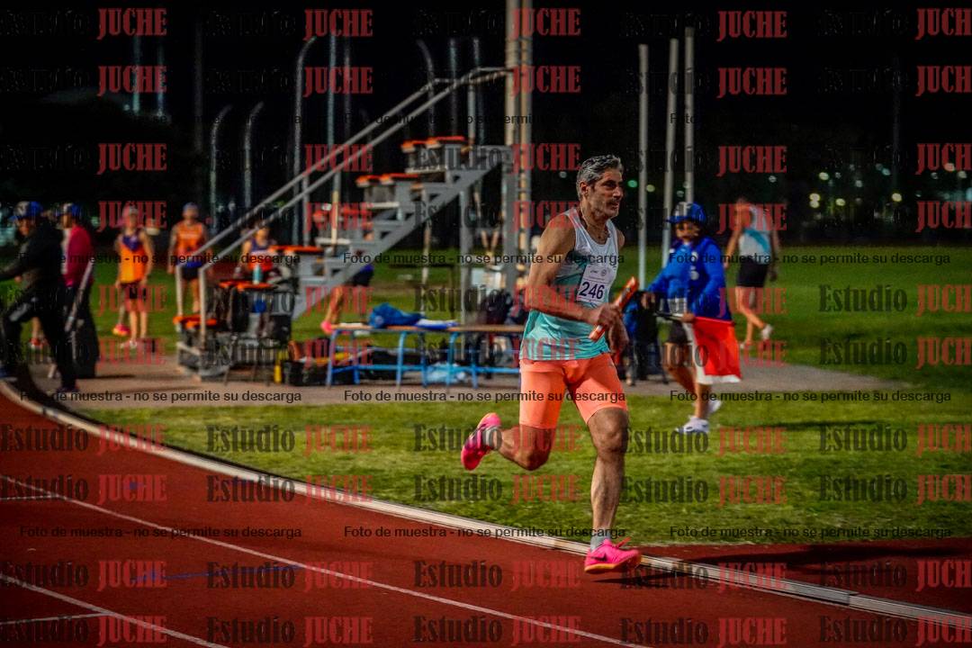 Fotos de las postas 4x400 m mixtas