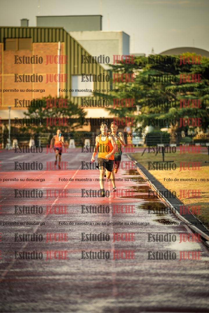 Fotos de las Postas 4x400 m de varones