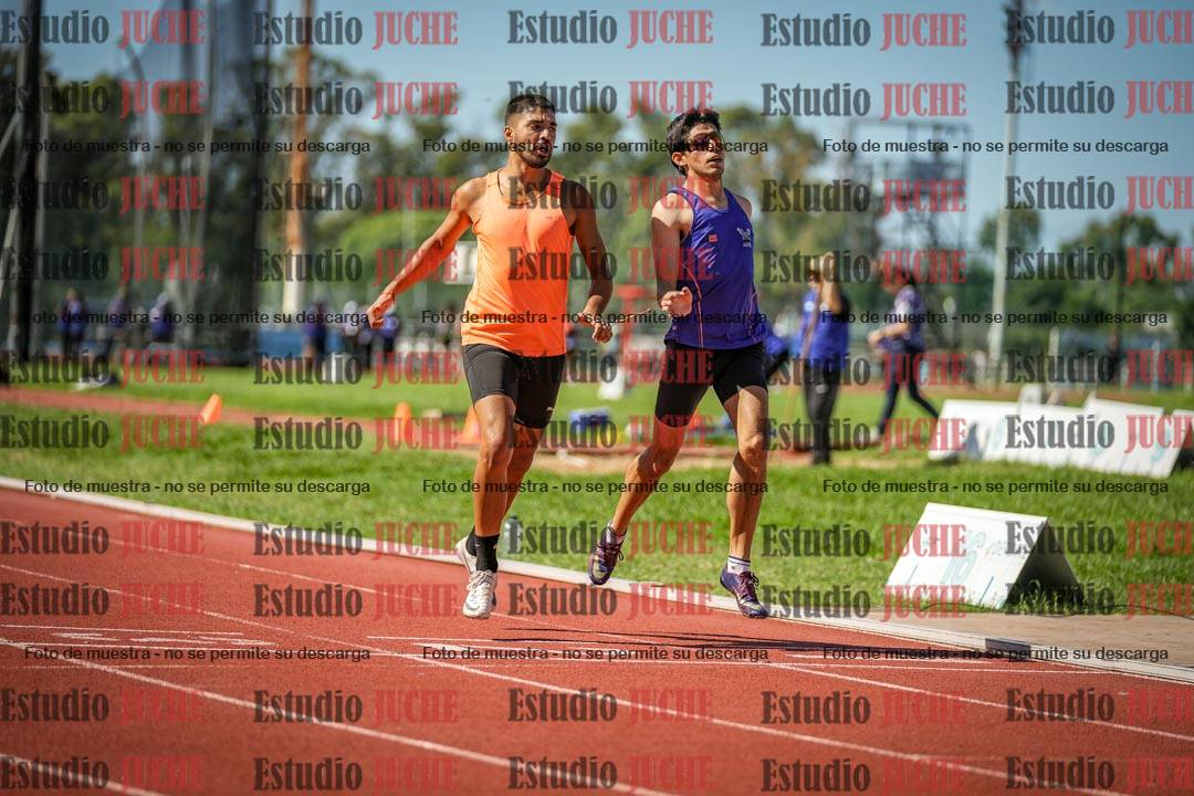 Fotos de los 400 m llanos de varones