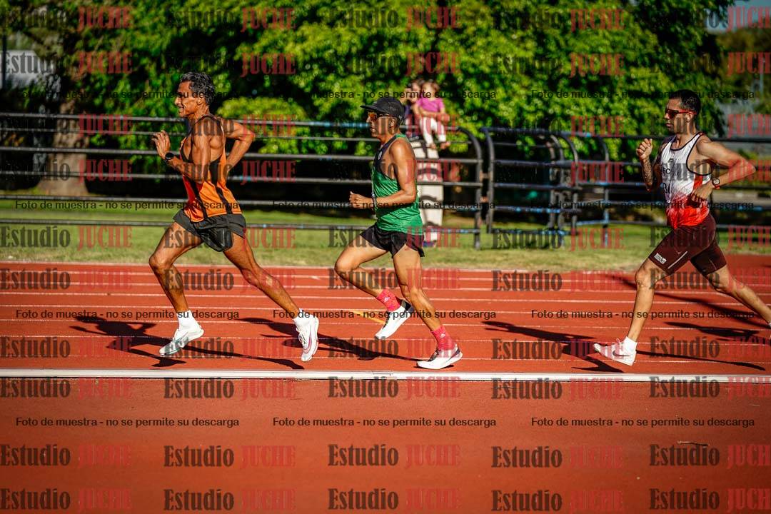 Fotos de los 3000 m llanos de varones
