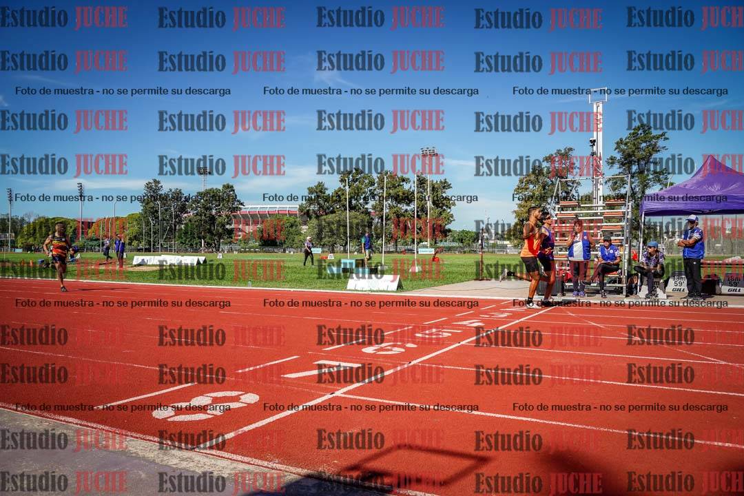 Fotos de los 400 m llanos de varones