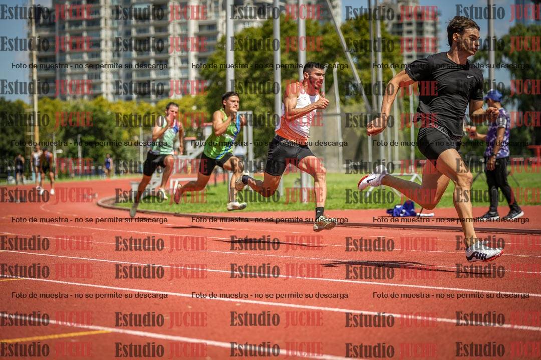 Fotos de los 200 m llanos de varones